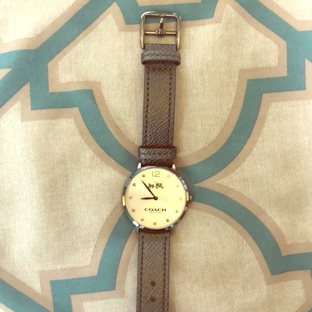 Coach watch - Picture 1 of 3